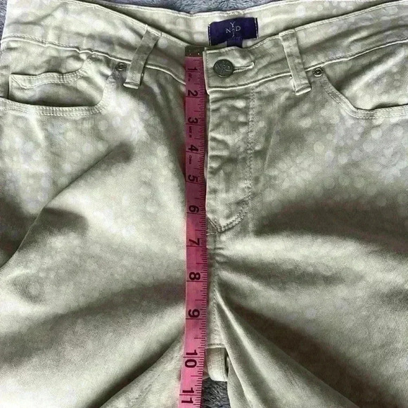 NYDJ Pattern Ankle Jeans in Cream/White Size 8 EUC - Picture 5 of 11